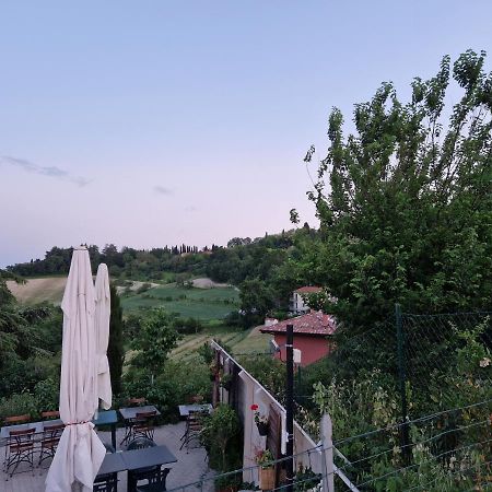 Lovely One-Bedroom Attic In An Ancient Village Bologna Exterior photo