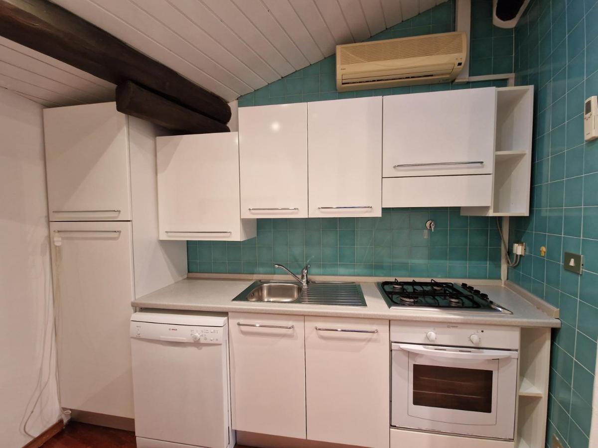 Lovely One-Bedroom Attic In An Ancient Village Bologna Exterior photo