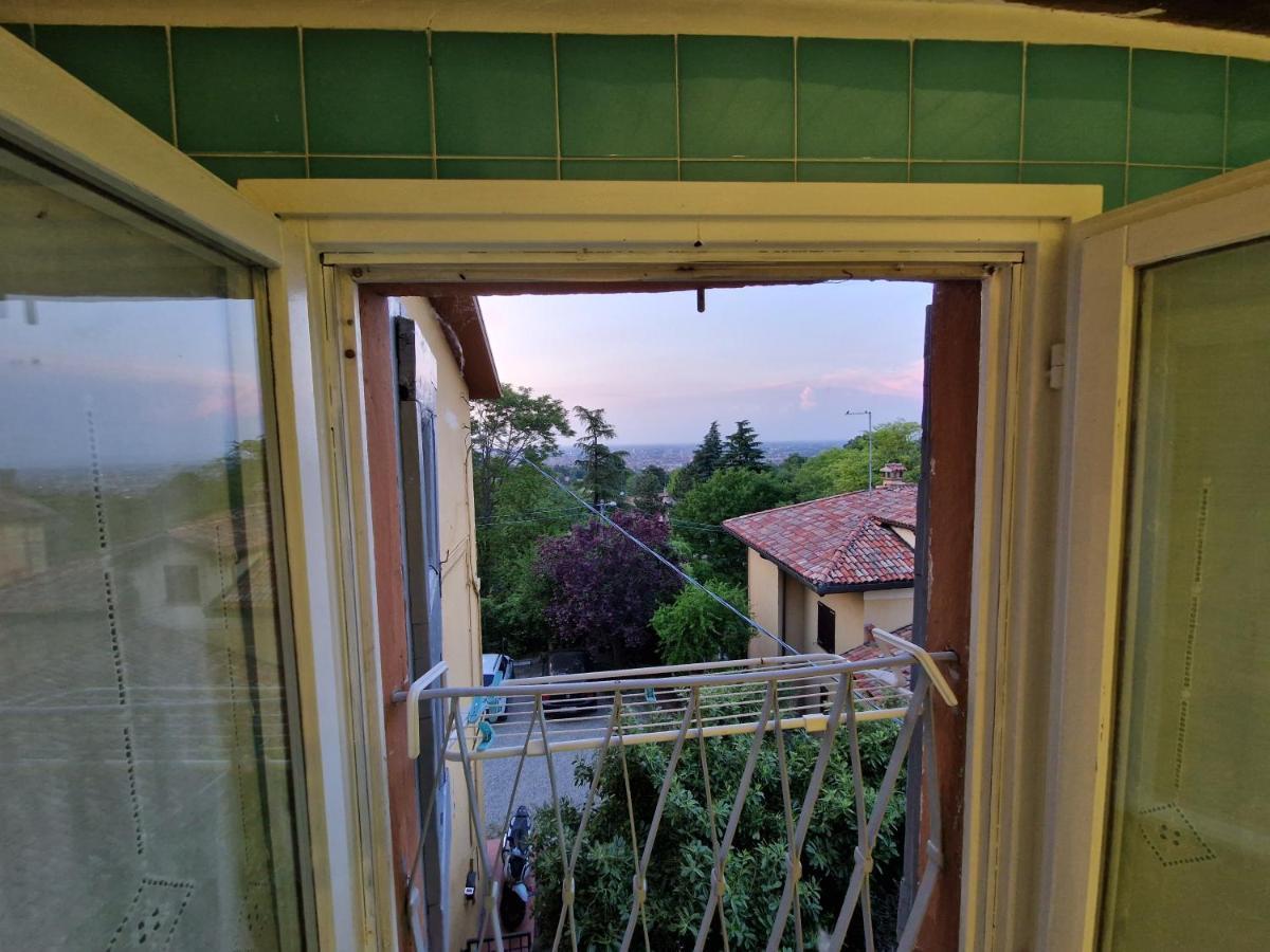 Lovely One-Bedroom Attic In An Ancient Village Bologna Exterior photo