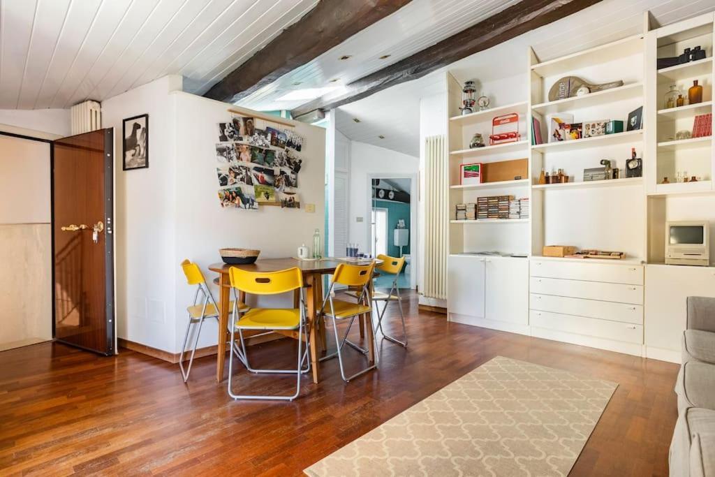 Lovely One-Bedroom Attic In An Ancient Village Bologna Exterior photo