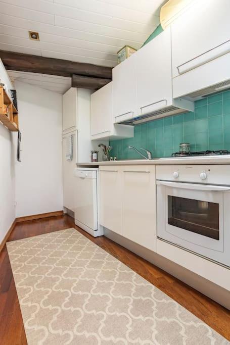 Lovely One-Bedroom Attic In An Ancient Village Bologna Exterior photo
