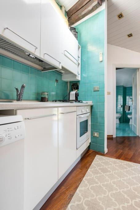 Lovely One-Bedroom Attic In An Ancient Village Bologna Exterior photo